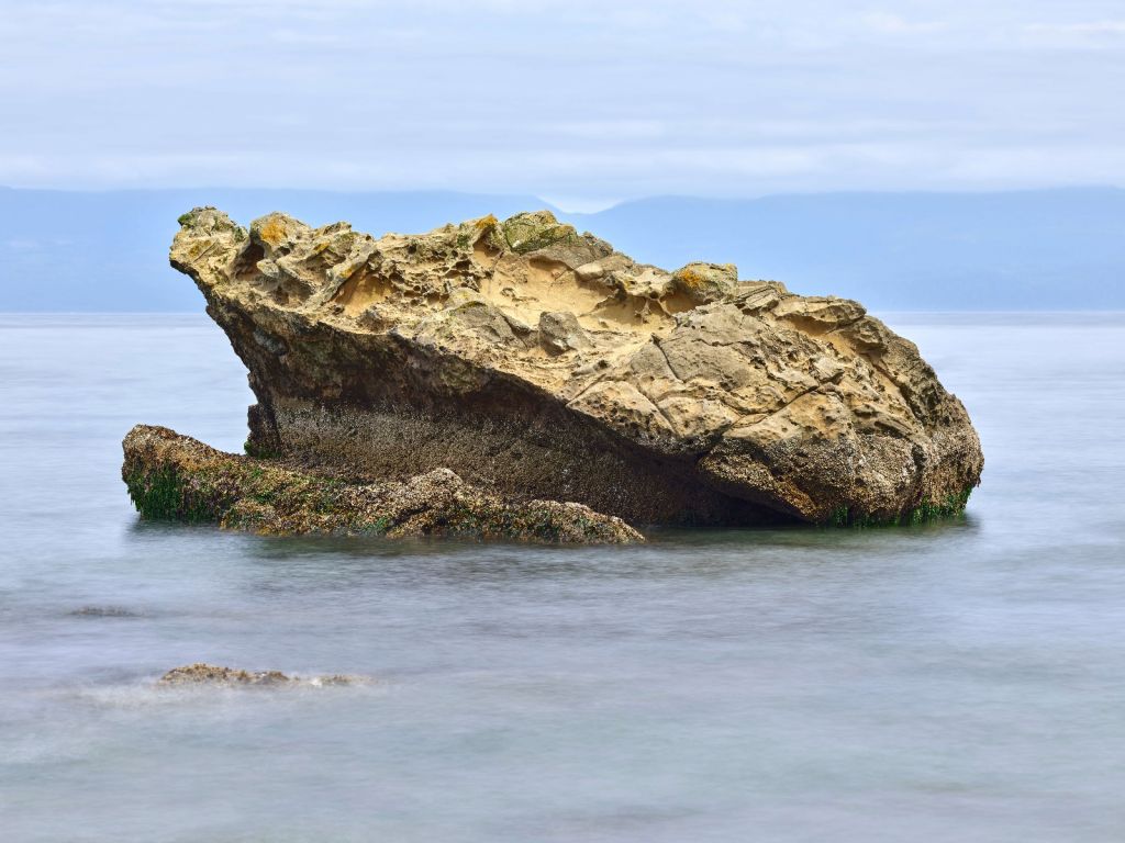 Mooie rots aan de kust