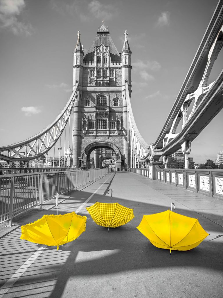 Gele paraplu's op Tower bridge