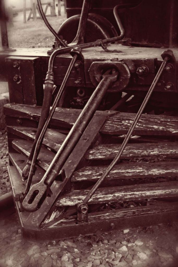 Roestige Treinverbinding Sepia