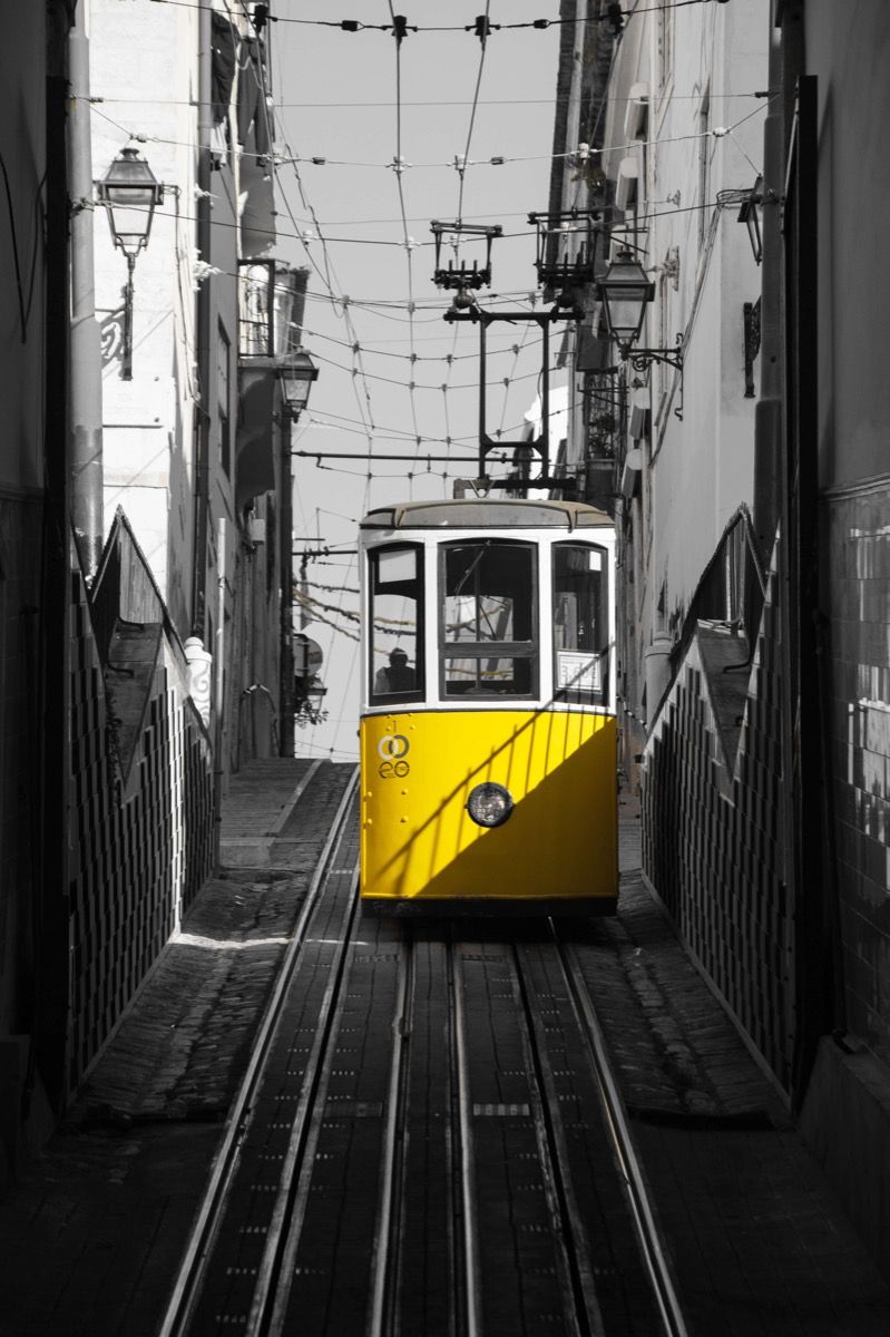 Transport Tram zwart wit geel