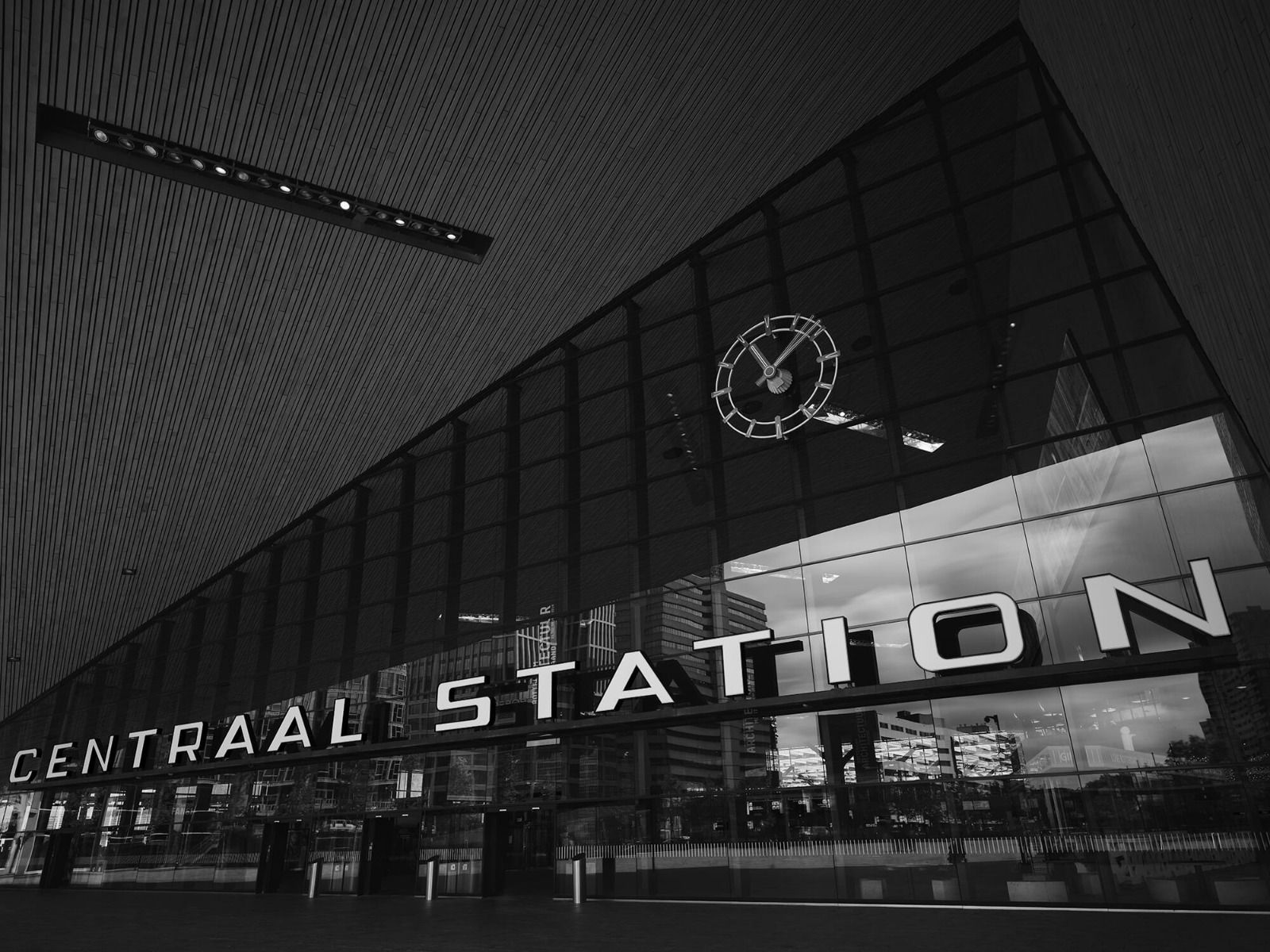 Centraal Station Rotterdam main product photo