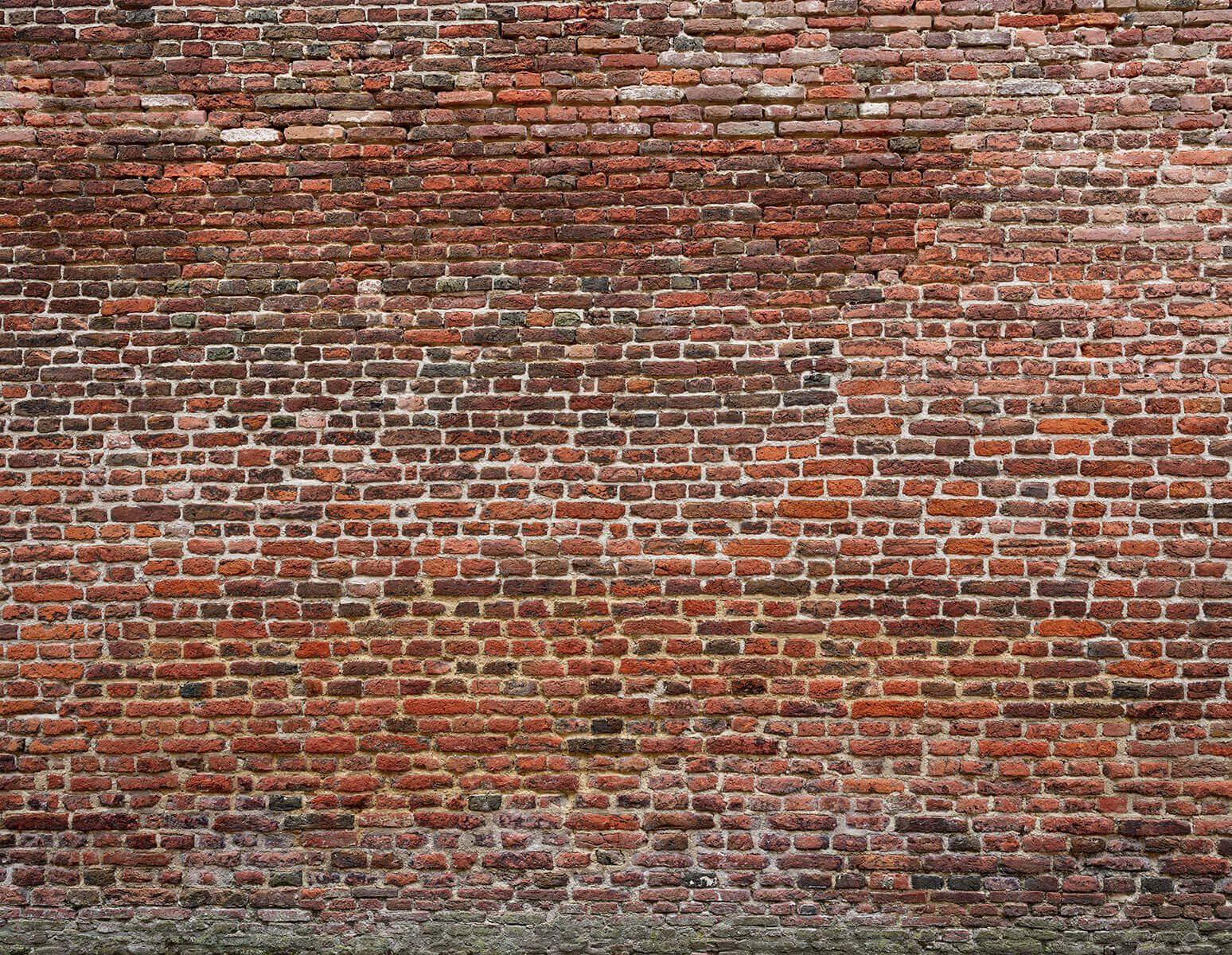 Gerestaureerde buitenmuur Gerestaureerde buitenmuur