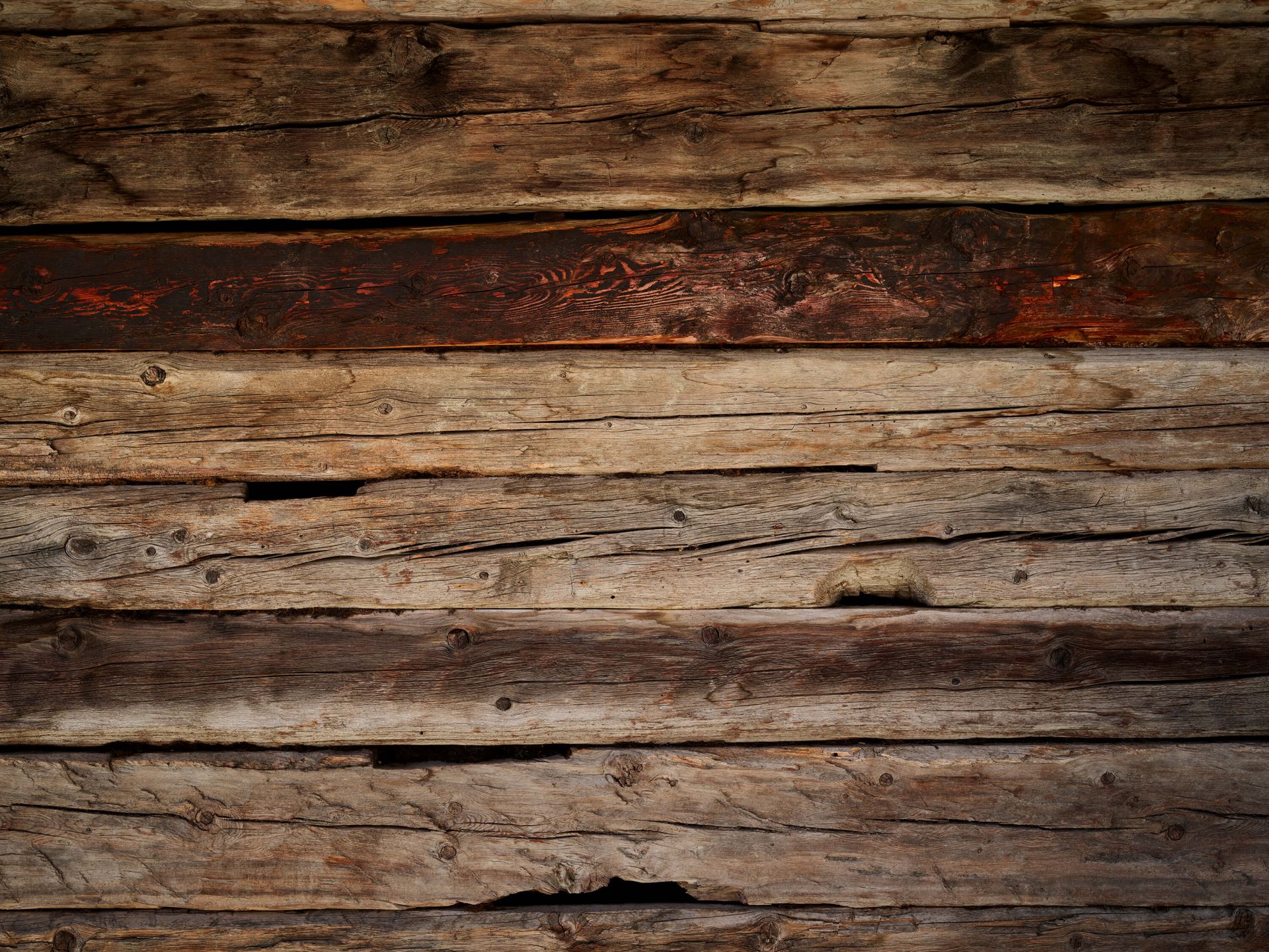 Verweerd rood hout main product photo