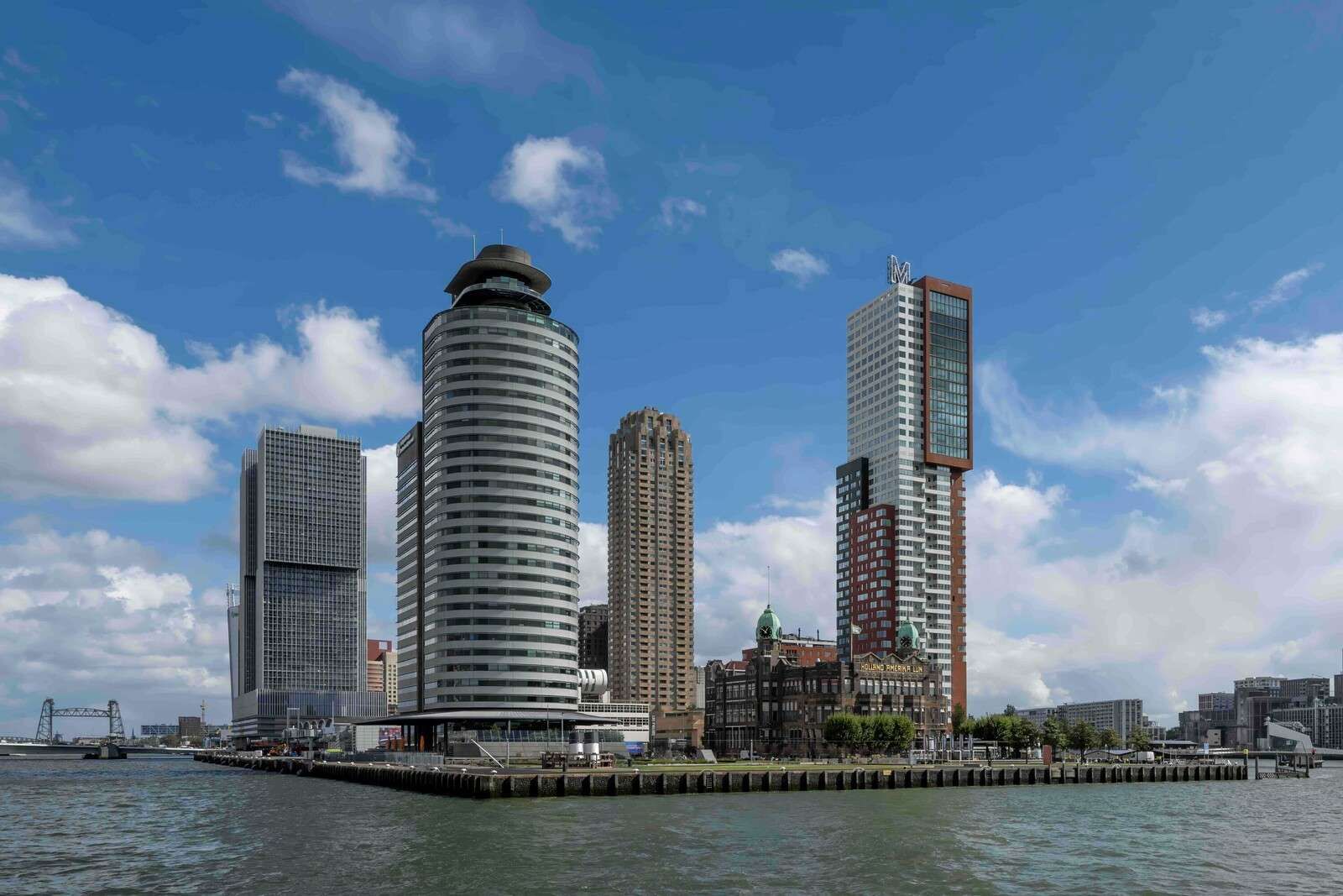 Moderne Architectuur aan de Maas