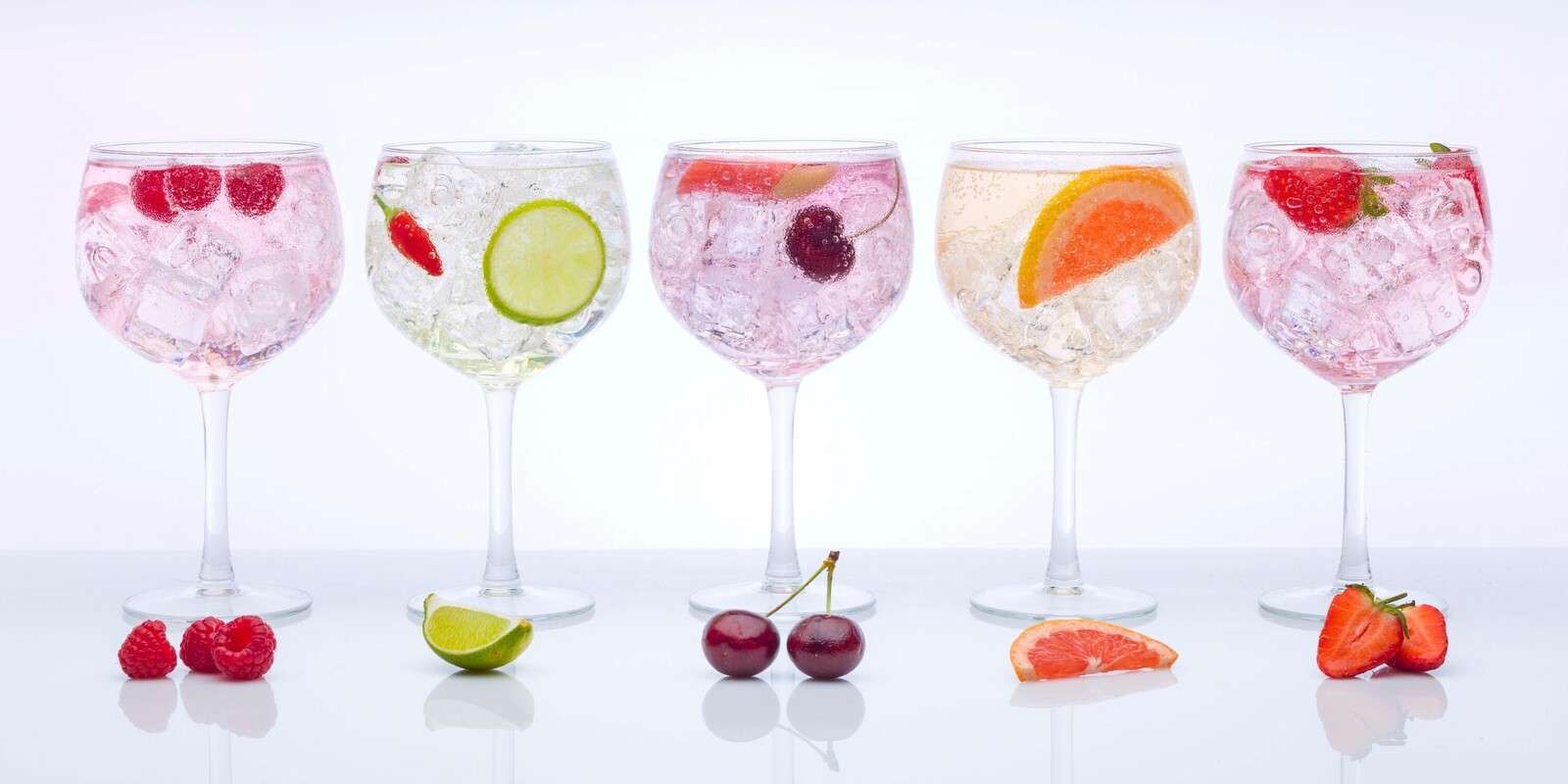 Different type of Gin glasses in a row