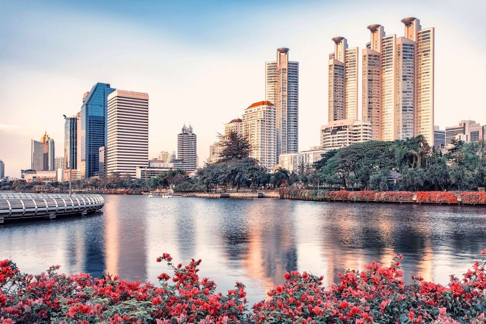 Bloemen aan de stadswaterkant