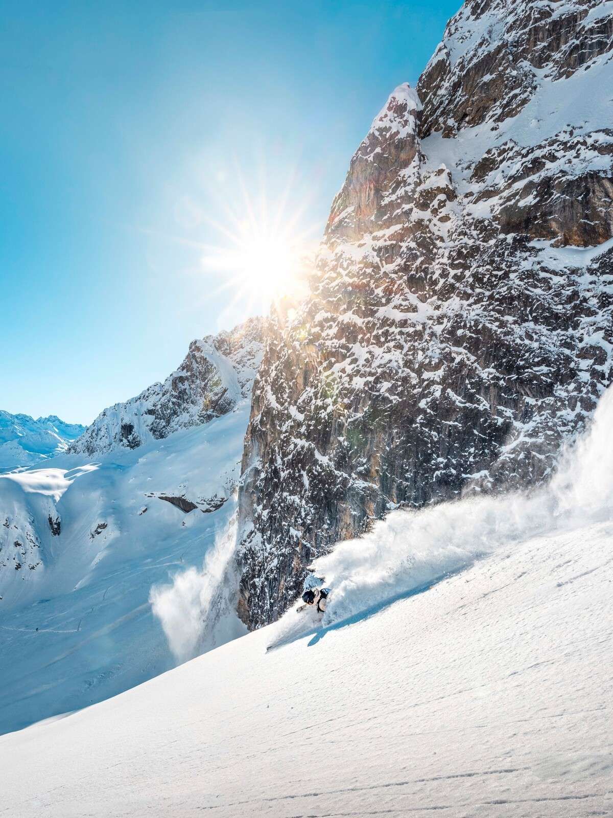 Freerider in sneeuwbergen