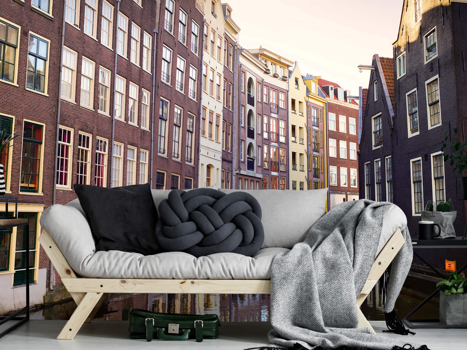 Gebouwen - Amsterdamse huizen aan de gracht - Tienerkamer 7